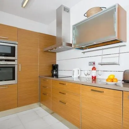 Вилла Villa Con Piscina Privada Y Jacuzzi *