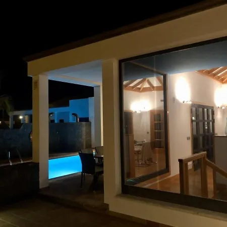 Villa Villa Con Piscina Privada Y Jacuzzi *