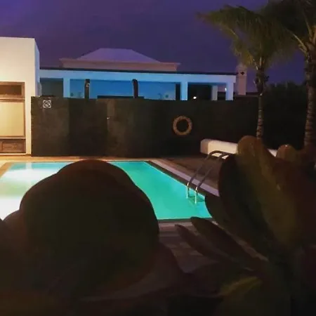 Villa Con Piscina Privada Y Jacuzzi