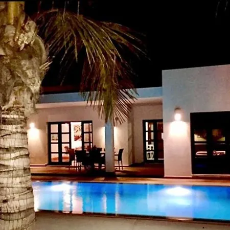 Villa Con Piscina Privada Y Jacuzzi *